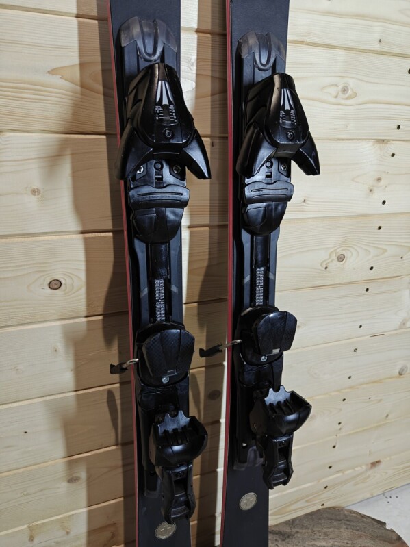 LYŽE AK SKI OF SWITZERLAND PISTE PINK 147CM